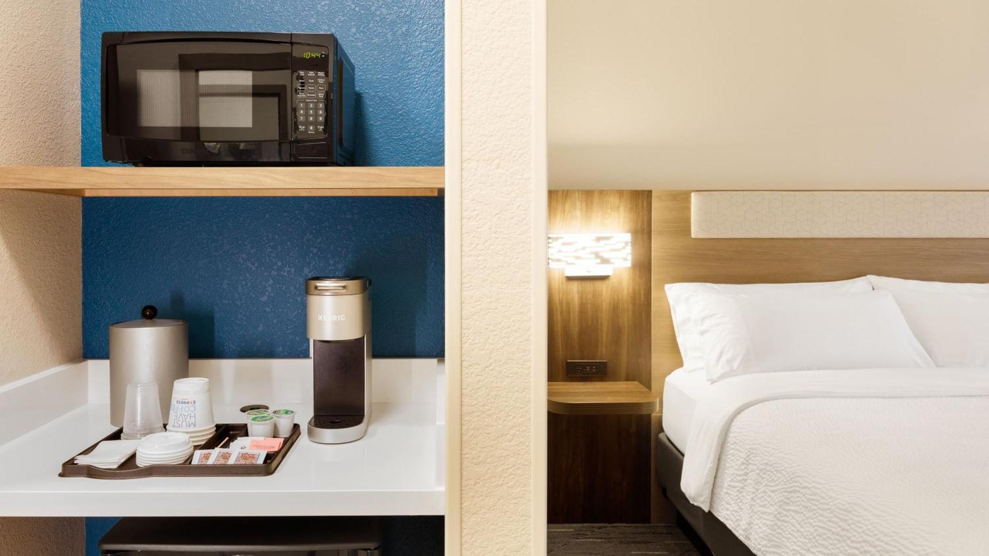 Express & Chatsworth By Ihg Hotel Los Ángeles