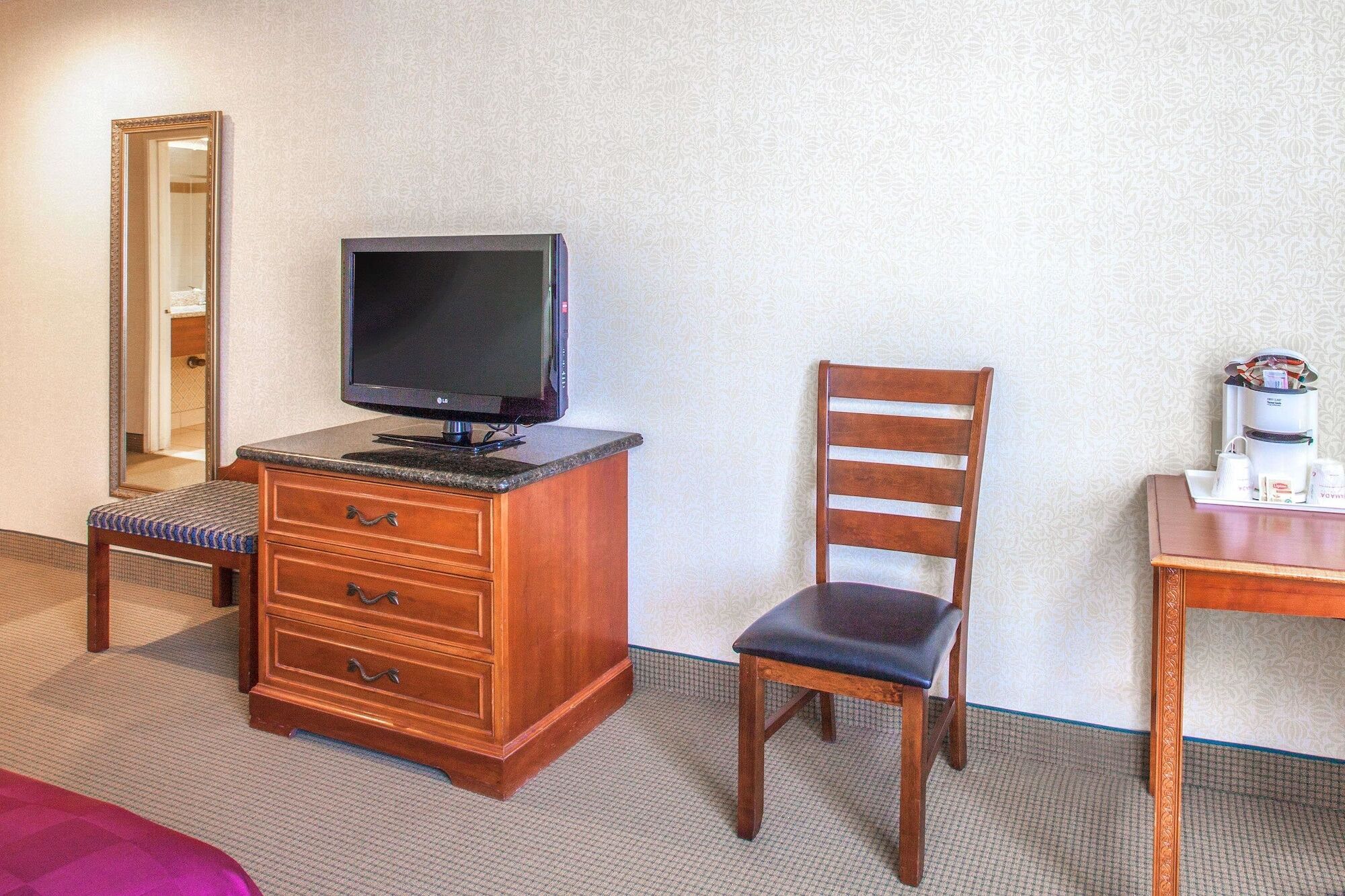 Hotel Express & Chatsworth By Ihg Los Ángeles