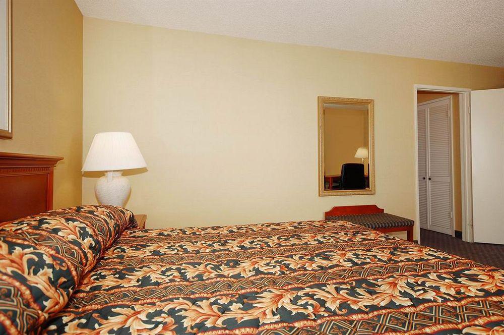 Express & Chatsworth By Ihg Hotel Los Ángeles